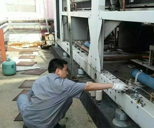 顿汉布什维修,中央空调维修保养,空调机组维修,顿汉布什空调机组维修保养