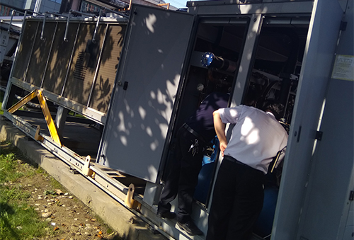 风冷螺杆热泵机组维保,中央空调维修保养,空调机组维修