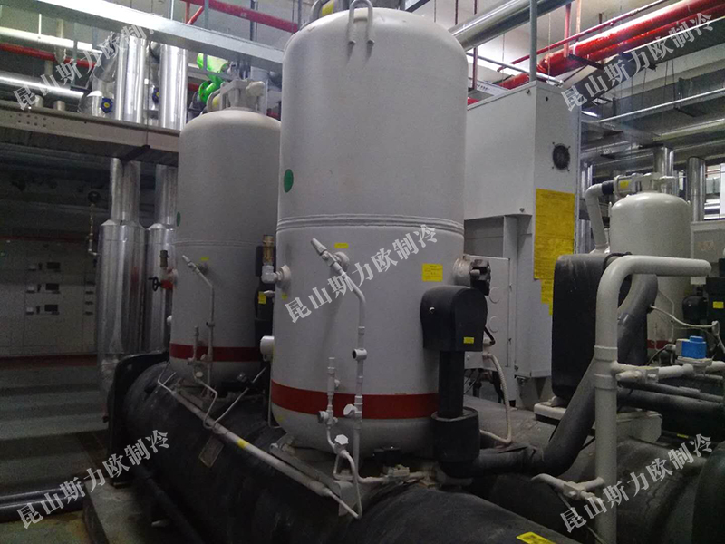 顿汉布什水源热泵机组，水源热泵机组维修保养，顿汉布什机组维修保养，中央空调机组维修保养，螺杆压缩机维修保养，