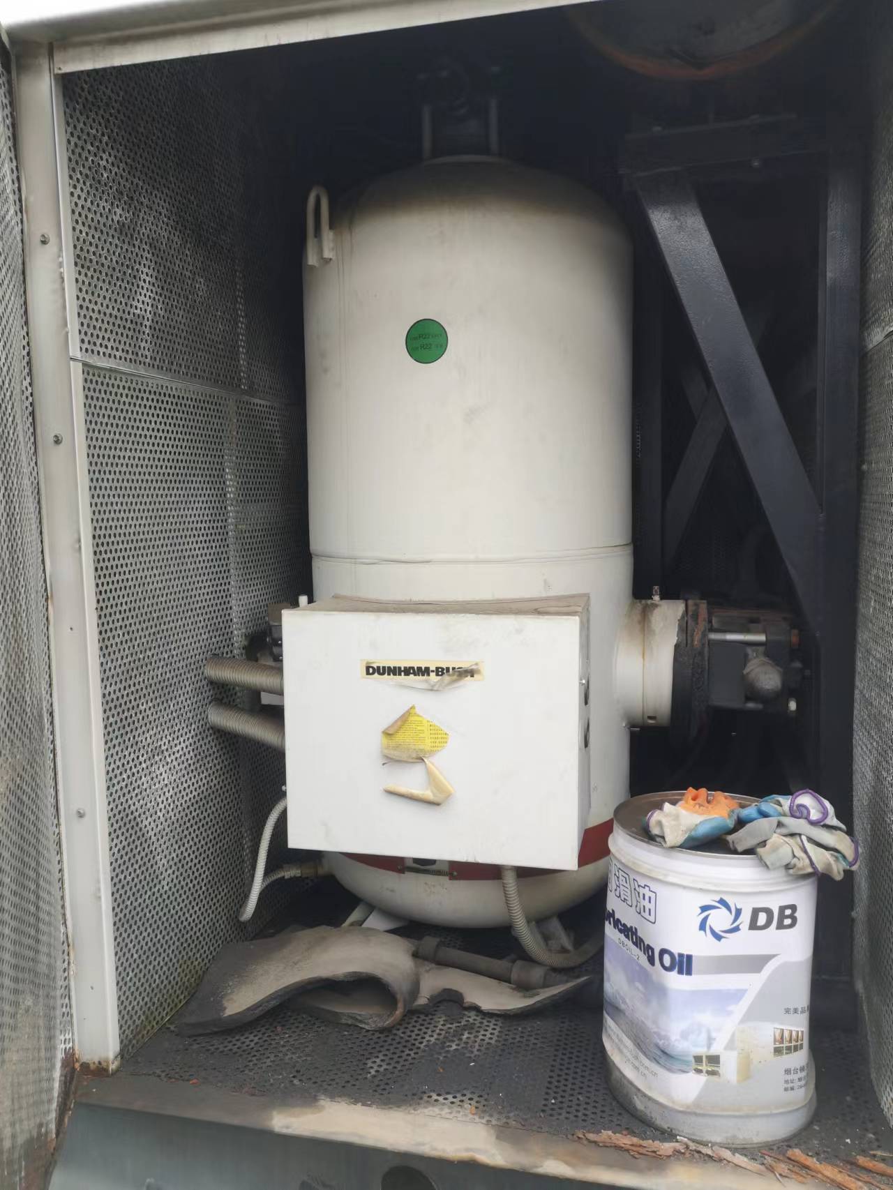 工业冷水机  螺杆压缩机 顿汉布什中央空调维修