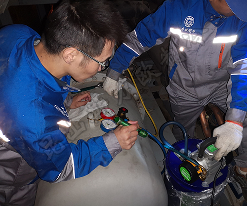 克莱门特螺杆机组报警维修