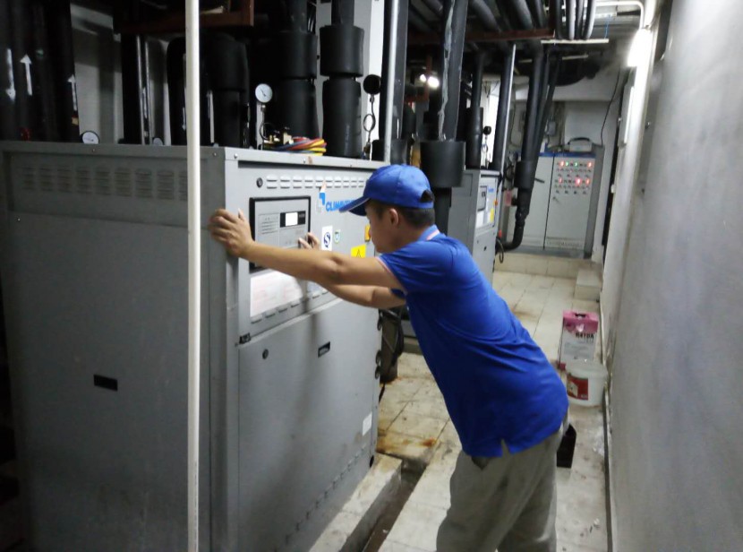 昆山冰水机组维修