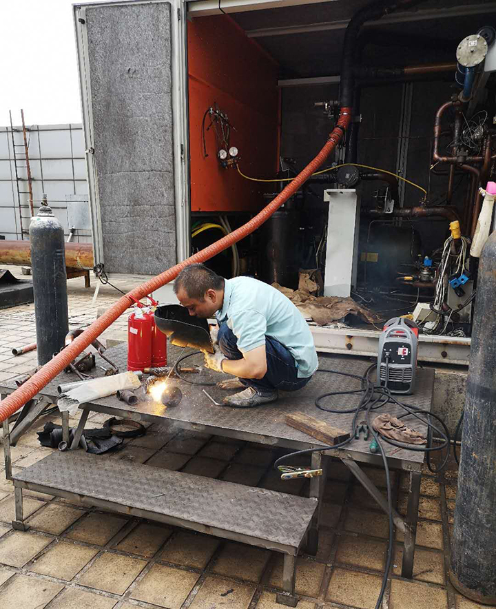 压缩机进水维修